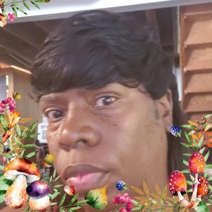 Meet your Posher, Cynthia